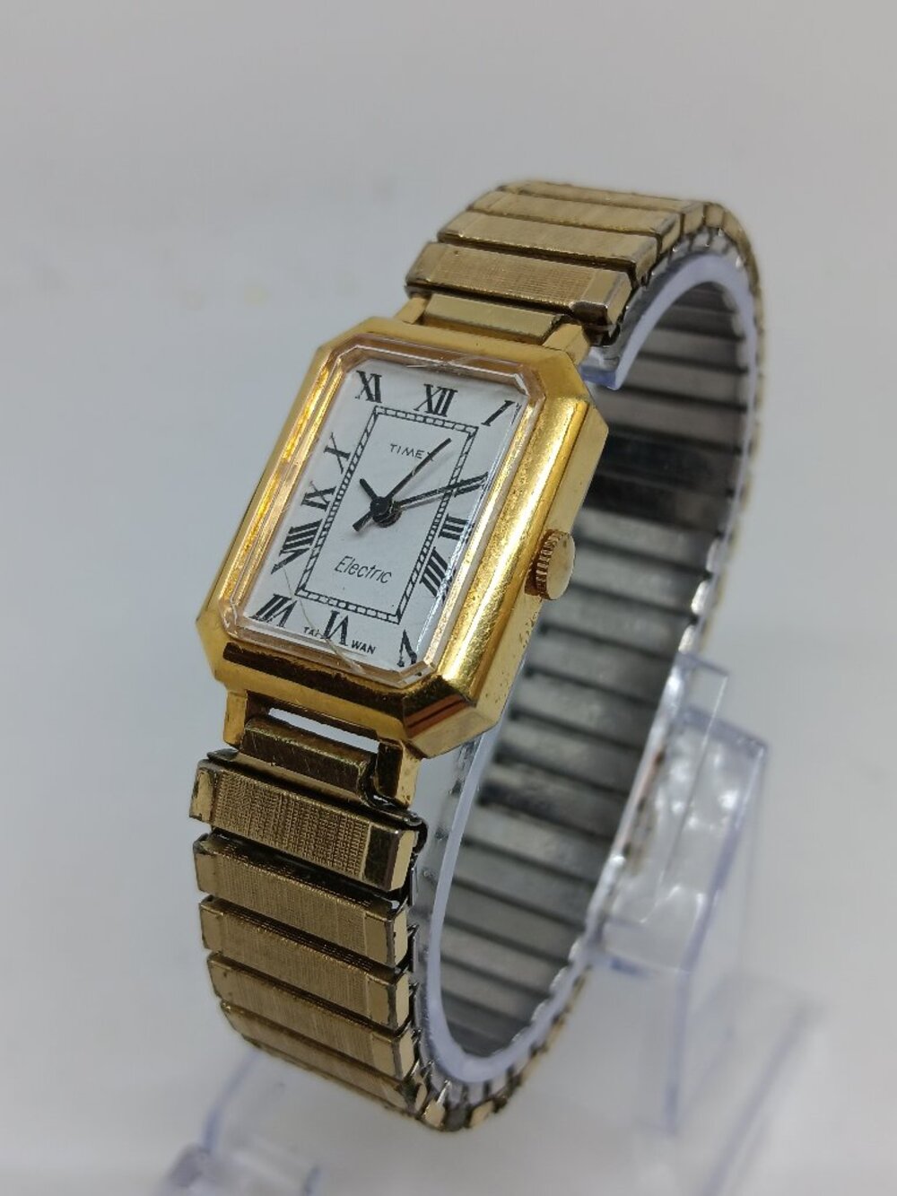 VINTAGE 1976 Timex Electric 40419 Women's 21mm x 27mm Flex Band Gold Tone Watch